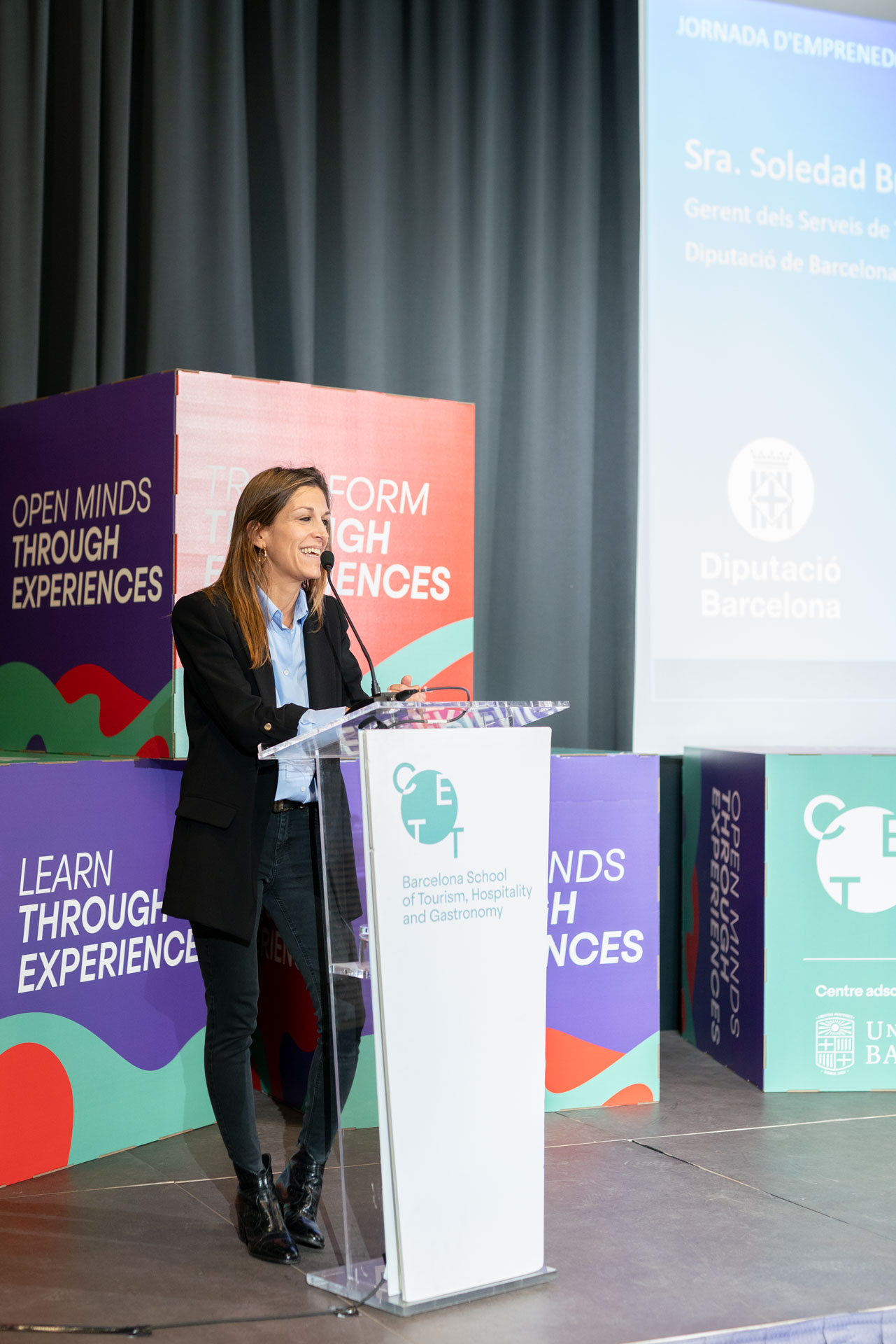 Photography from: Estimular la iniciativa emprenedora de l'alumnat de turisme, gastronomia i hoteleria, l’objectiu inicial de la Jornada d’Emprenedoria del CETT. | CETT